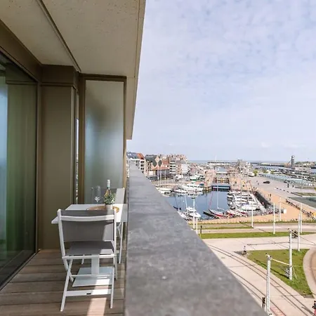 With Lateral Sea View And Harbor View شقة